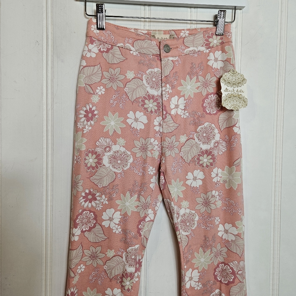 Altar’d State Feeling Groovy Floral Bell Bottom Pants Pink 70s Vibe XS NWT - Picture 3 of 14